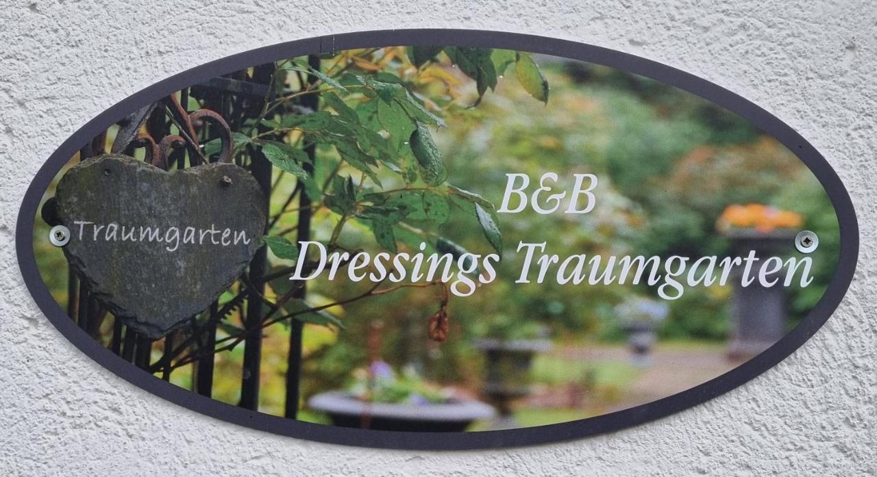 B&B Dressings Traumgarten Kaiserslautern Exteriér fotografie