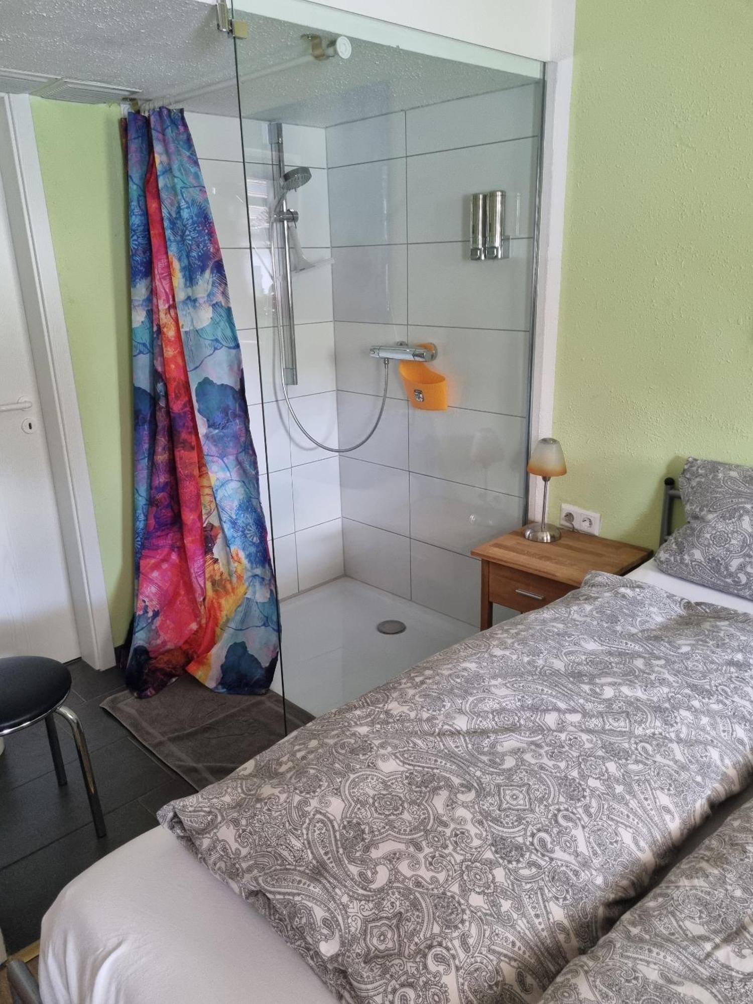 B&B Dressings Traumgarten Kaiserslautern Pokoj fotografie